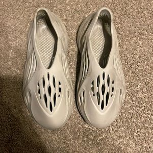 Yeezy foam runner sage